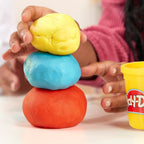 Yellow Play-Doh single can of 113g dough by Hasbro, showing a bright yellow container of modeling clay.