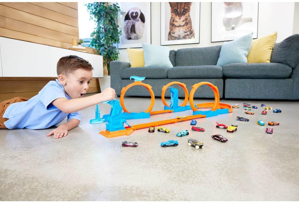 Hot Wheels Toy Car Track Set, Triple Loop Pack & 1:64 Scale Vehicle Secondary image