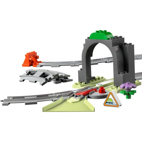 LEGO Duplo train tunnel and tracks expansion set 10425 Secondary image